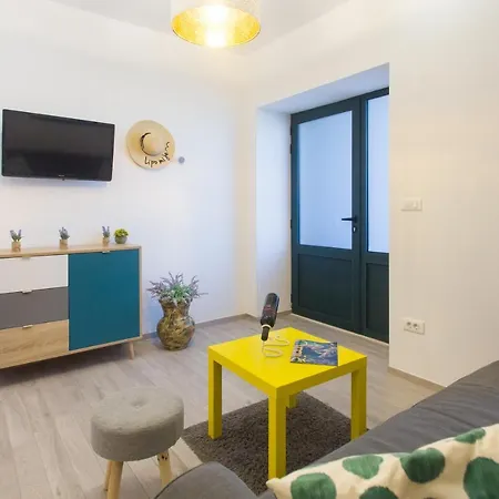 Korina Apartment